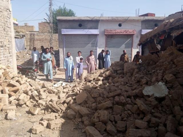 تخریب صدها خانه در پی وقوع زلزله در جنوب پاکستان/اعلام ۲۰تن کشته و ۳۰۰ مجروح تا کنون