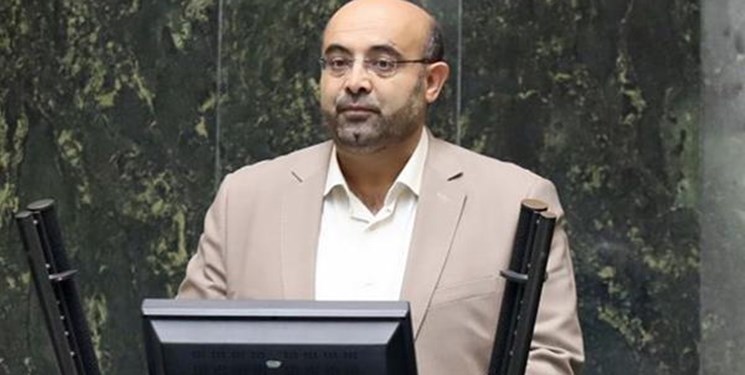 جدی: دولت همچون واکسیناسیون عمومی با حرکتی انقلابی گشایشی در معیشت مردم ایجاد کند