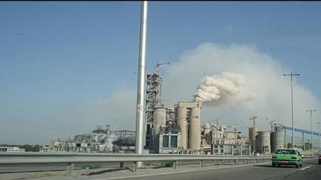 دو راهی اقتصاد و سلامت؛ سیمان دشتستان همچنان آلاینده است دو راهی اقتصاد و سلامت؛ سیمان دشتستان همچنان آلاینده است