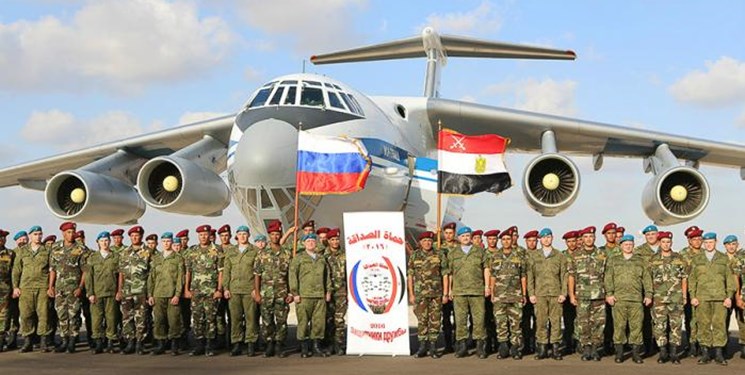 رزمایش هوایی و زمینی مصر و روسیه با مشارکت صدها چترباز و  انواع جت  و بالگرد