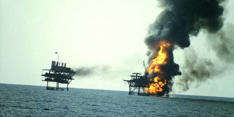 صادرات نفت به‌ بهای خون ایرانی‌ها/ آمریکا کی به ایران حمله نظامی کرد؟