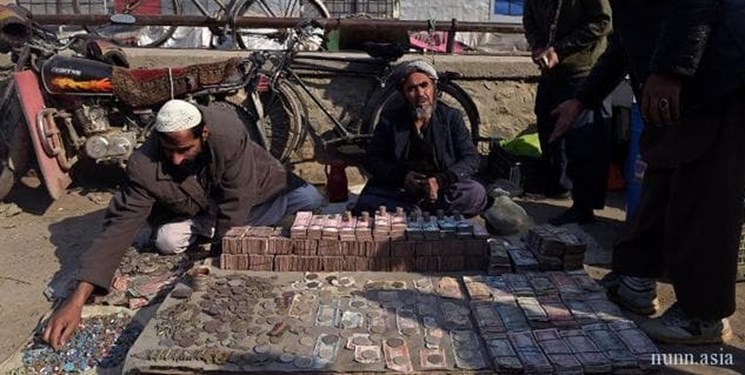صندوق بین المللی پول: اقتصاد افغانستان ۳۰ درصد کاهش خواهد یافت