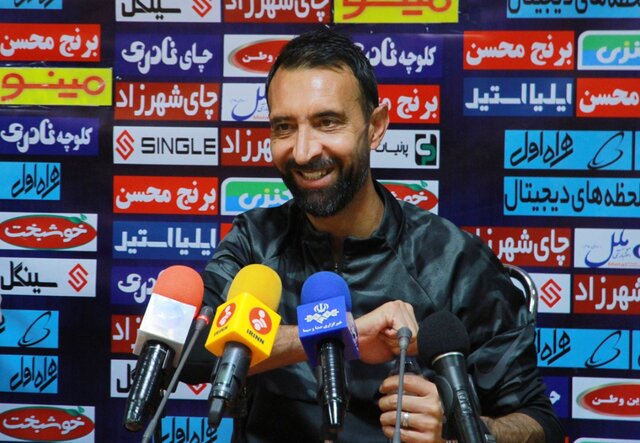 عنایتی: “هوادار” فوتبال زیبایی ارائه می‌دهد/ قول می‌دهم این تیم در لیگ برتر بماند