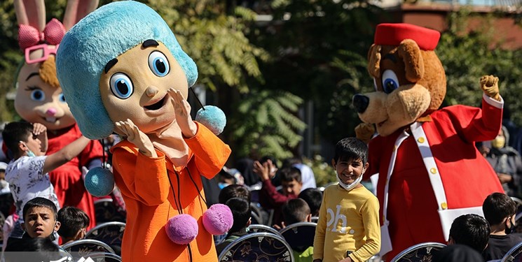 هزاران کودک در مناطق کم برخوردار جشن گرفتند هزاران کودک در مناطق کم برخوردار جشن گرفتند