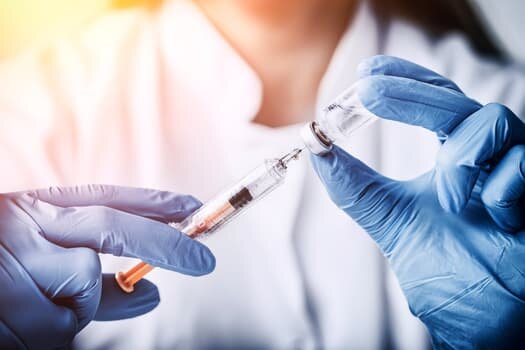 واکسینه شدن ۷۳ درصد افراد بالای ۱۲ سال در لرستان