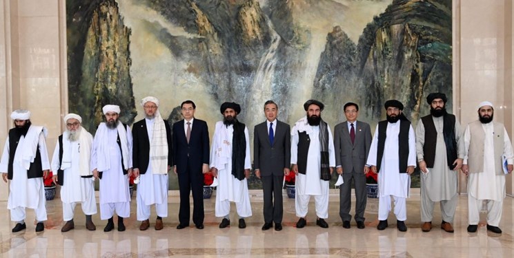 وزیر خارجه چین در قطر با هیأت طالبان دیدار می‌کند