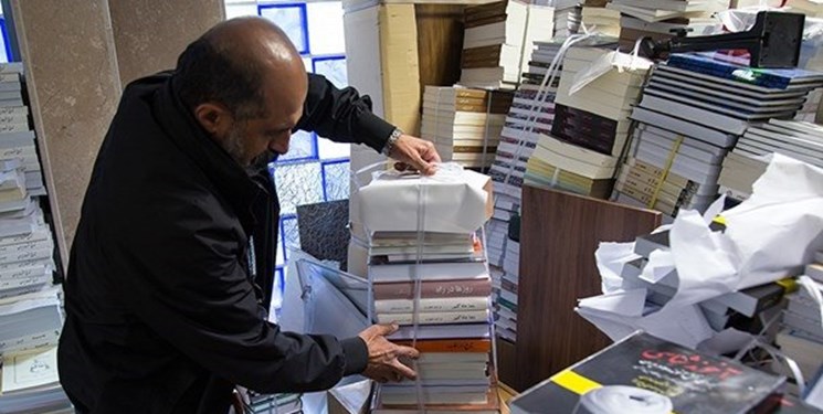 کشف بزرگترین واحد تولید کتاب‌های قاچاق در تهران/ ابعاد جدید افشا می‌شود
