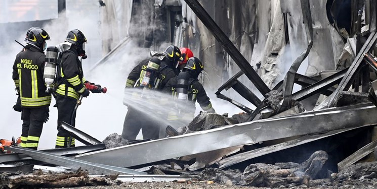 ۸ کشته در پی سقوط هواپیما در حومه میلان