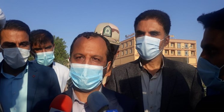 بازدید میدانی وزیر اقتصاد از گمرک مهرآباد / کشف 176 هزار لیتر پیشساز مواد مخدر در 8 ماهه امسال بازدید میدانی وزیر اقتصاد از گمرک مهرآباد / کشف 176 هزار لیتر پیشساز مواد مخدر در 8 ماهه امسال