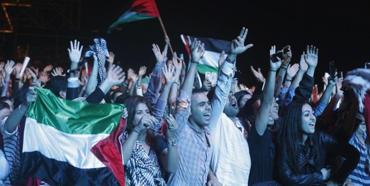 حرکت خودجوش دانشجویان مصری مقابل گردشگران اسرائیلی+ویدئو حرکت خودجوش دانشجویان مصری مقابل گردشگران اسرائیلی+ویدئو