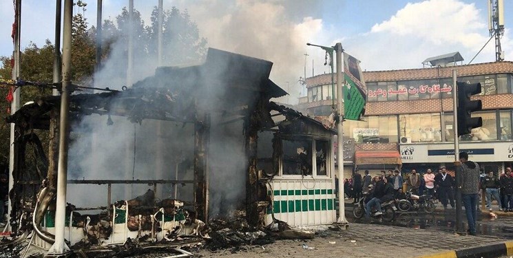 حوادث آبان ۹۸؛ از کاسبی در اغتشاشات تا باران سنگ و آجر بر سر کودک تشنجی! حوادث آبان ۹۸؛ از کاسبی در اغتشاشات تا باران سنگ و آجر بر سر کودک تشنجی!