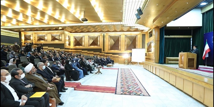 دولت نسبت به ایرانیان خارج از کشور احساس مسئولیت می‌کند