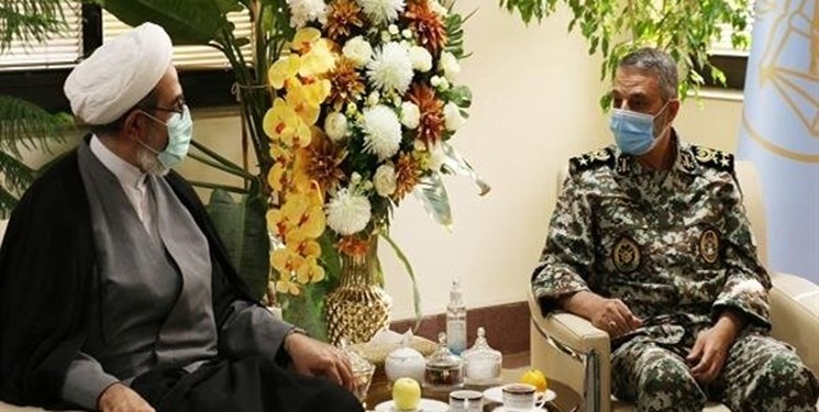 دیدار فرمانده ارتش با رئیس سازمان قضایی نیروهای مسلح/ تأکید بر تقویت تعامل ارتش و سازمان قضایی نیروهای مسلح دیدار فرمانده ارتش با رئیس سازمان قضایی نیروهای مسلح/ تأکید بر تقویت تعامل ارتش و سازمان قضایی نیروهای مسلح