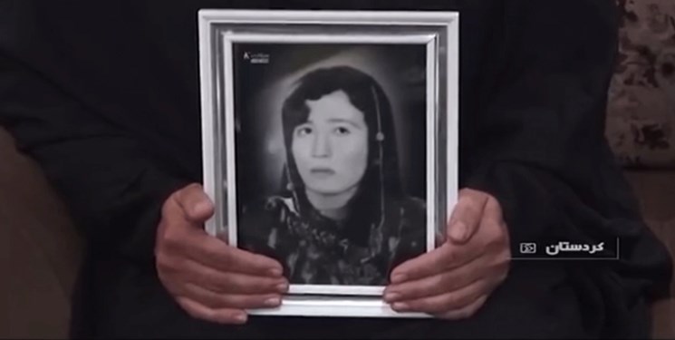 مادران شهدا پیکر شهیده فاطمه اسدی را تکفین کردند + فیلم