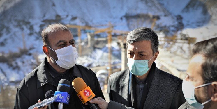 افتتاح یک باند منطقه ۲ آزادراه تهران-شمال تا پایان ۱۴۰۱/ تامین‌ میلگرد و سیمان آزادراه توسط بنیاد‌