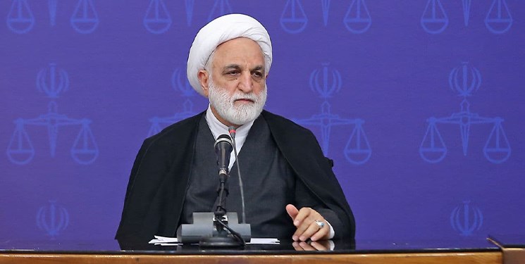 بانک مرکزی مصادیق اخلال در مسائل ارزی را روشن کند/ اتفاقات سال‌های ۹۶ و ۹۸ نباید تکرار شود