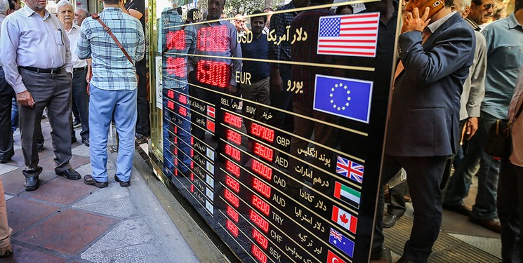 جهش عرضه ارز در 8 ماهه امسال/ انتظارات تورمی عامل اصلی تحولات ارزی اخیر جهش عرضه ارز در 8 ماهه امسال/ انتظارات تورمی عامل اصلی تحولات ارزی اخیر