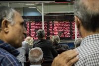 بررسی نوسان‌های بورس در سال ۱۴۰۰/ بازدهی ۴.۴ درصدی بازار سرمایه در یک سال