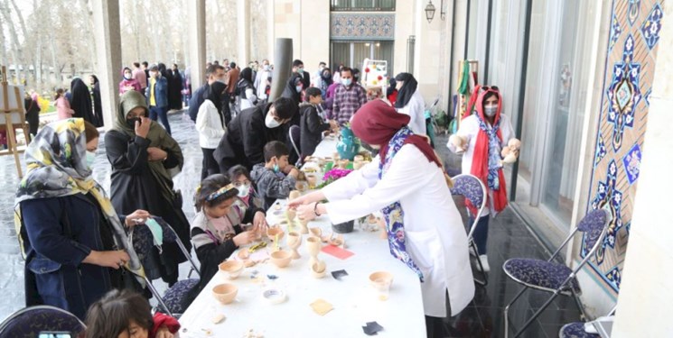 میزبانی موزه نیاوران از گردشگران با شعار «نیاوران برای مادران» میزبانی موزه نیاوران از گردشگران با شعار «نیاوران برای مادران»