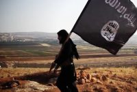 اسپوتنیک به نقل از منبعی میدانی:‌ آمریکایی از داعش در سوریه حمایت می‌کند