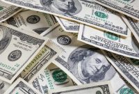 خروج بیش از ۱۰ میلیارد دلار سرمایه از کشور