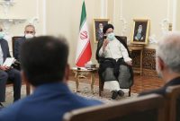 دیدار جمعی از نمایندگان مجلس، مسئولان قضائی و فرماندهان نظامی با رئیس جمهور