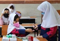 فارس من| دلیل غیبت ۱۵ درصد دانش‌آموزان در هفته اول بازگشایی مدارس چیست؟
