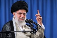 مروری بر توصیه‌های رهبر انقلاب درباره‌ مدیریت فضای مجازی| نباید مردم را بی‌پناه رها کنیم