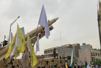 نمایش موشک‌های خیبرشکن و قدر F در راهپیمایی روز قدس 1401