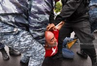 اعتراضات در ارمنستان به خشونت کشیده شد+فیلم