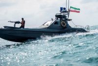 نخستین تصاویر از توقیف نفتکشهای یونانی در خلیج فارس نخستین تصاویر از توقیف نفتکشهای یونانی در خلیج فارس