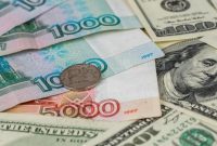 نگرانی روس‌ها از رشد بیش از حد روبل