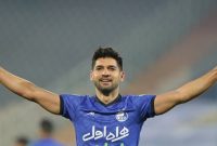 اقدام کنایه‌آمیز ستاره استقلال/ مهدی‌پور در جمع آبی پوشان ماندنی شد+عکس