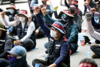 تاثیر اعتصاب کامیون‌داران کره جنوبی بر خودروها، فولاد و سایر بازارهای جهانی