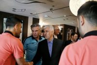 حضور وزیر ورزش در اردوی تیم ملی فوتبال/ سجادی تماشاگر ویژه بازی ایران و الجزایر حضور وزیر ورزش در اردوی تیم ملی فوتبال/ سجادی تماشاگر ویژه بازی ایران و الجزایر