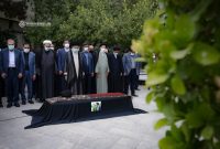 رهبر انقلاب بر پیکر حجت‌الاسلام دعائی نماز اقامه کردند
