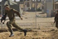 لحظه فرار نظامیان صهیونیست از فلسطینی‌ها در  کرانه باختری +فیلم