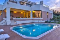 پر شدن استخر لاکچری‌نشین‌های پایتخت از جیب مردم