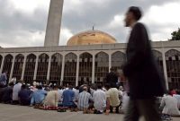 ۷۰درصد مسلمانان انگلیسی رفتارهای اسلام ستیزانه را در محل کار تجربه کرده‌اند