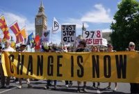 تظاهرات به گرانی و تغییرات اقلیمی در پایتخت انگلیس