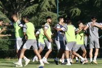 سبک غیرمنتظره ساپینتو و کنایه شهباززاده به نوع تمرینات استقلال +فیلم