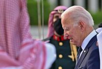 سناتور آمریکایی: بایدن به سعودی‌ها کُرنِش می‌کند