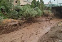 فرماندارشهرستان پردیس: ترافیک سنگین بلوار بومهن به دلیل پس زدگی آب رودخانه است /پل تخریب نشده