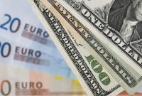 قیمت دلار در صرافی‌های بانکی افزایش و یورو کاهش یافت 