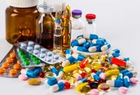مشکلات و چالش‌های صنعت دارو در کمیسیون صنایع مجلس بررسی شد