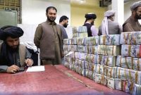 پول‌های مسدود شده افغانستان؛ آمریکا و طالبان چه می‌گویند؟