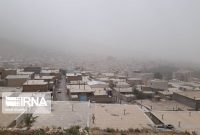 گرد و غبار غلیظ فعالیت ادارات مهران و دهلران را تعطیل کرد