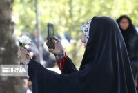 تجمع شهروندان شیراز در اعتراض به هتک حرمت خانواده شهید «خادم صادق»