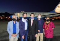 تداوم تحریکات علیه چین؛ فرود هواپیمای حامل قانون‌گذاران آمریکایی در تایوان