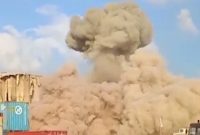 ترکش‌های انفجار بیروت؛ بخشی از بقایای سیلوهای بندر فروریخت+ویدئو
